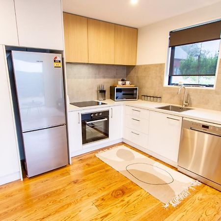 2 Bed Paradise Near Hagley Park Apartment Christchurch Exterior photo